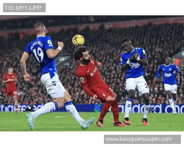 埃佛顿与利物浦激战正酣比分揭晓引发球迷热议 埃佛顿与利物浦激战正酣比分揭晓引发球迷热议