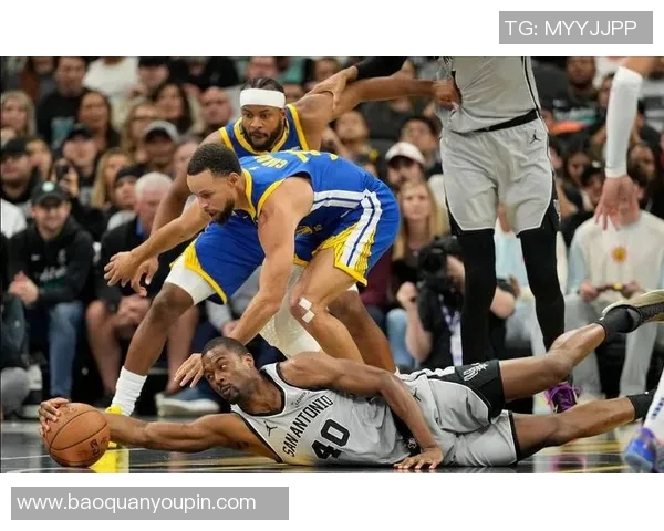 厄勒布鲁对战精彩回顾与分析揭示球队实力与战术布局